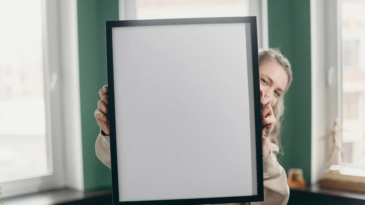 How to Choose Your Ideal Acrylic Frame