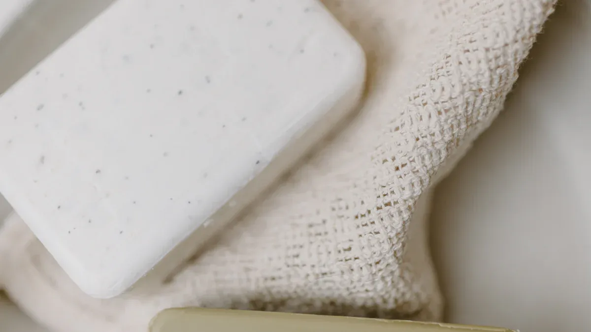 How to Clean Acrylic Step-by-Step