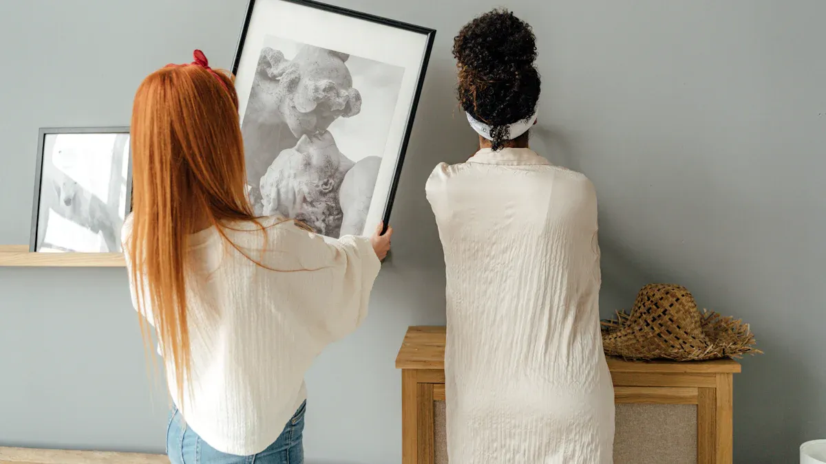 Your Checklist for Buying Acrylic Frames