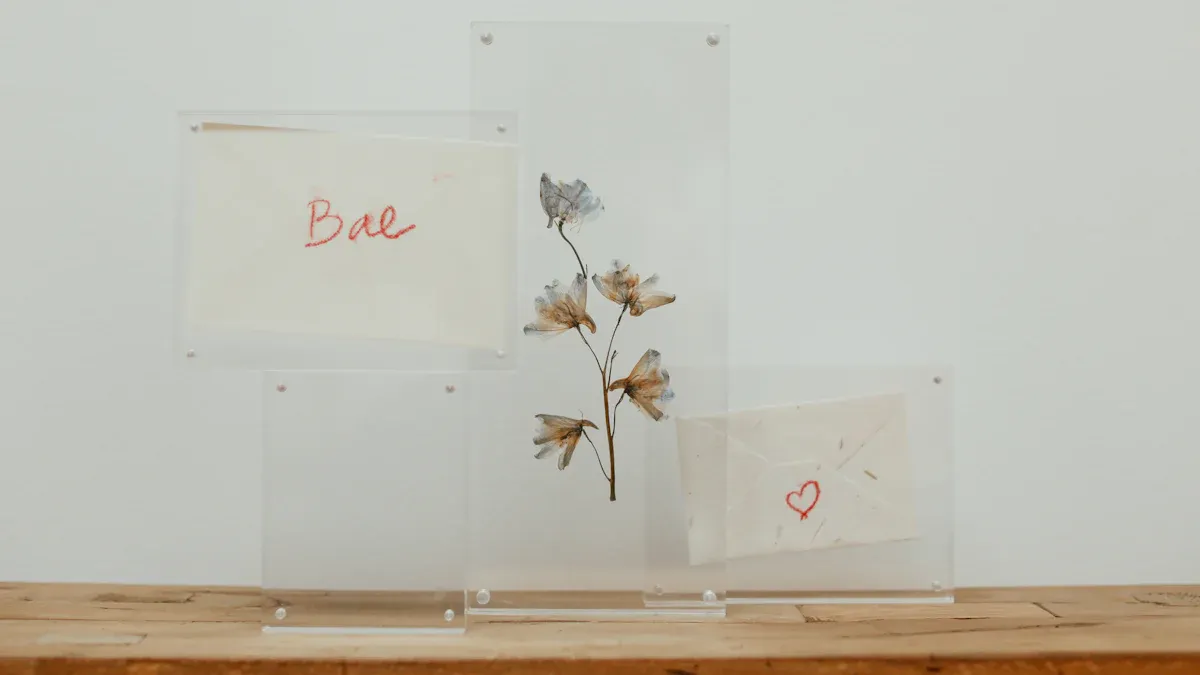 Key Styles of Acrylic Floating Frames