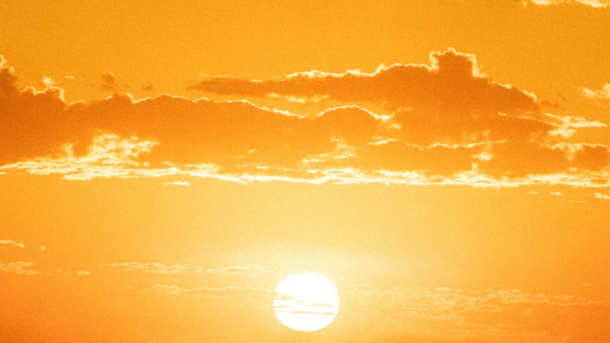 Warm Gradient & Color-Tinted Acrylic