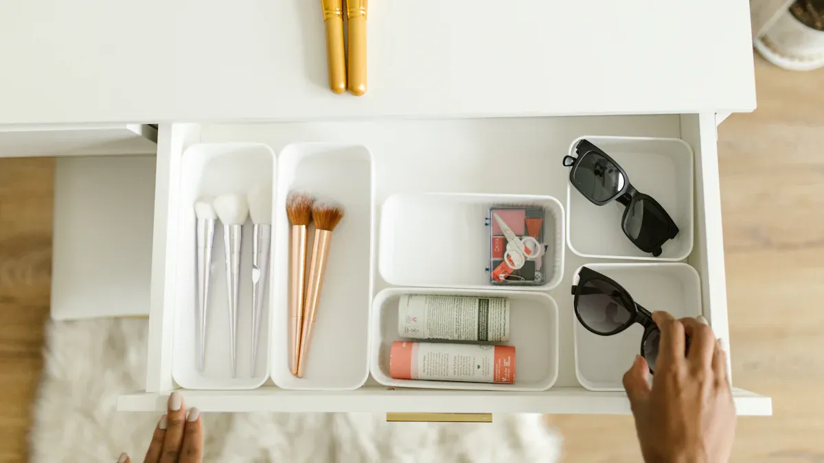 Key Factors for Buying Clear Acrylic Trays