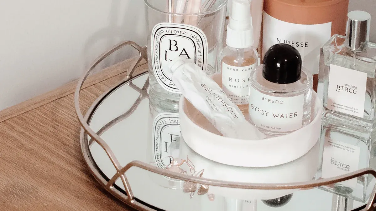 Comparison of Acrylic Tray and Metal Tray